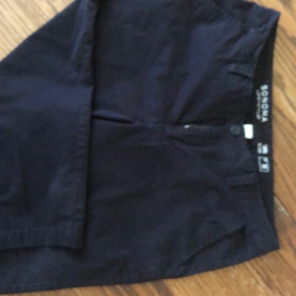 Mid Rise Capri - Picture 2 of 2